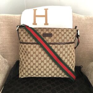 Authentic Gucci unisex messenger bag brown monogram canvas